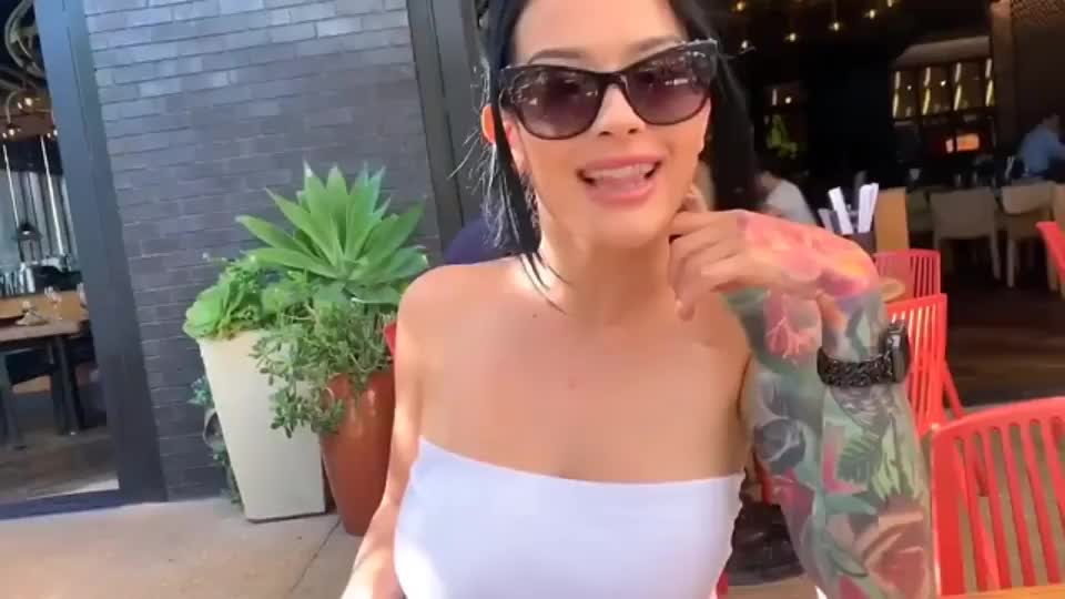 Katrina Jade Giving Blowjob In A Car : video clip