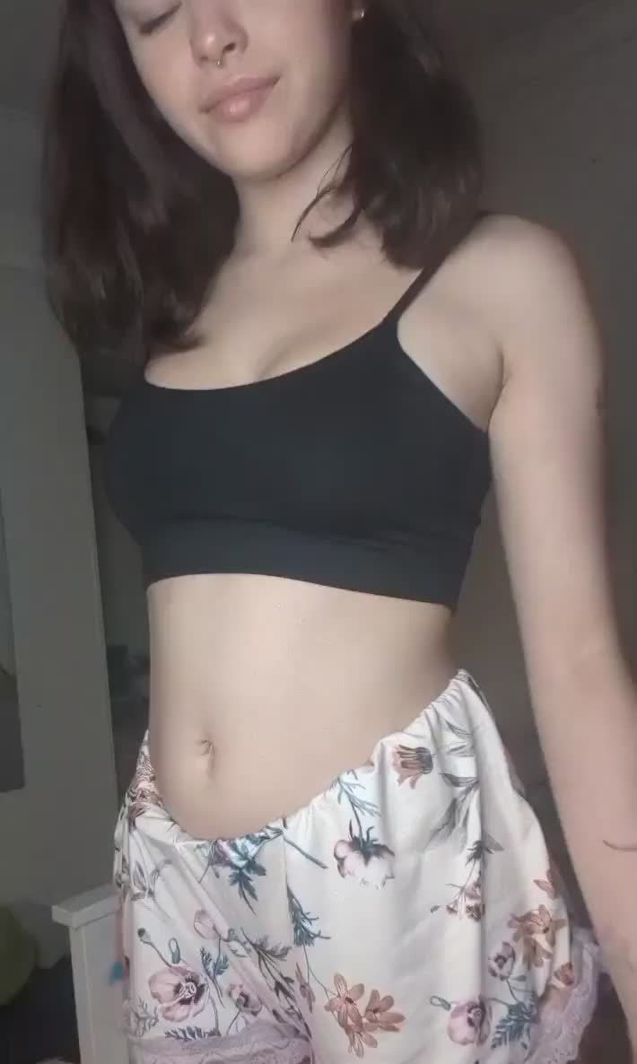 Can I be the reason a dad touches himself today?! : video clip