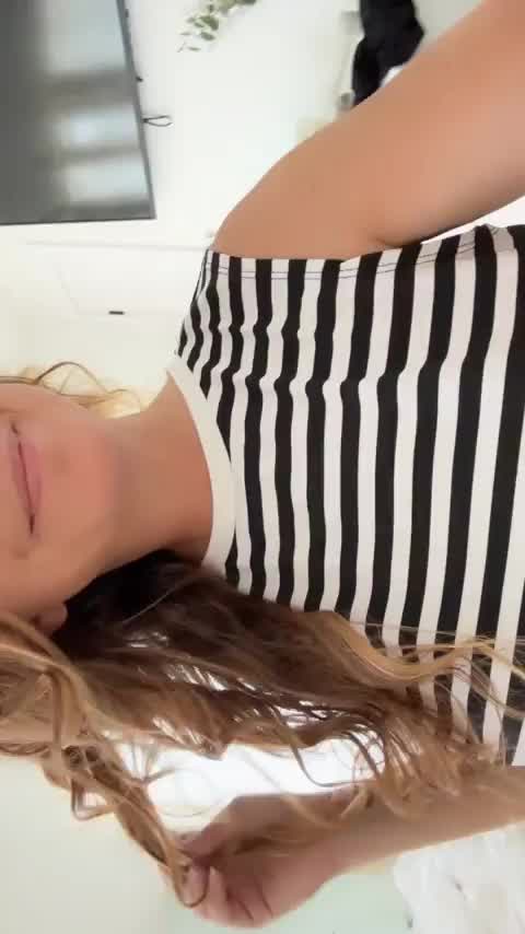 [F] 40 something, you can cum on my tits but I’d rather have a creampie : video clip