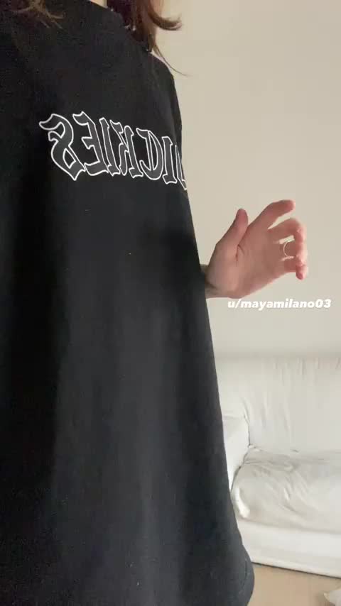 I love this shirt cause I’m in love with small dickies : video clip