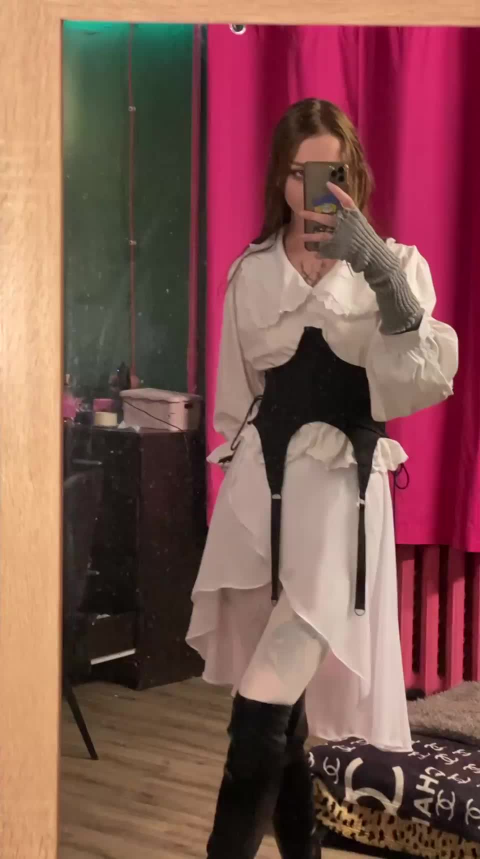 I like to bounce on your hard cock : video clip