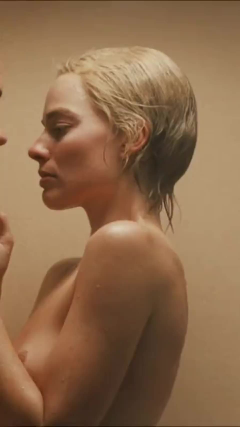Margot Robbie in Dreamland (2019) : video clip