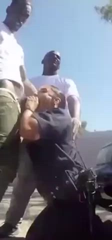 Can’t fuck the police but you can throat them : video clip