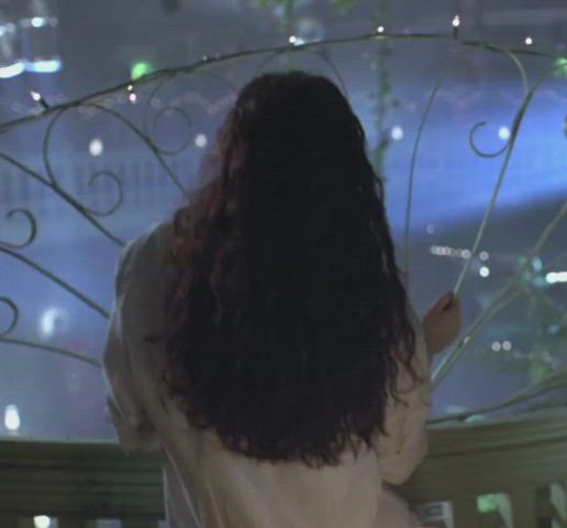 Mia Kirshner - Exotica (1994) dancing : video clip