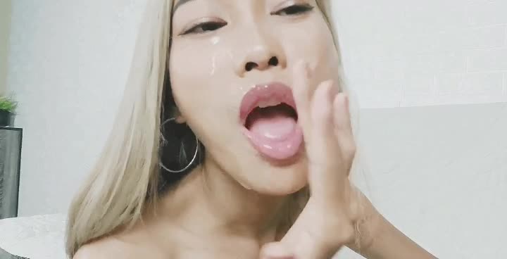 Your cum is so warm babe : video clip