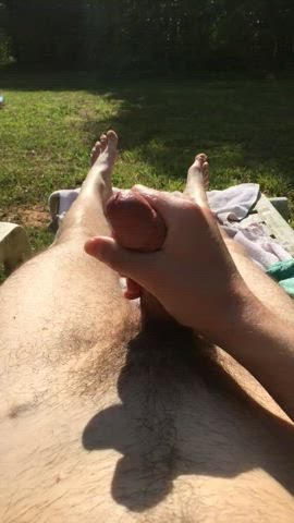 I made myself cum while I was outside and it felt so good. Do you like? : video clip