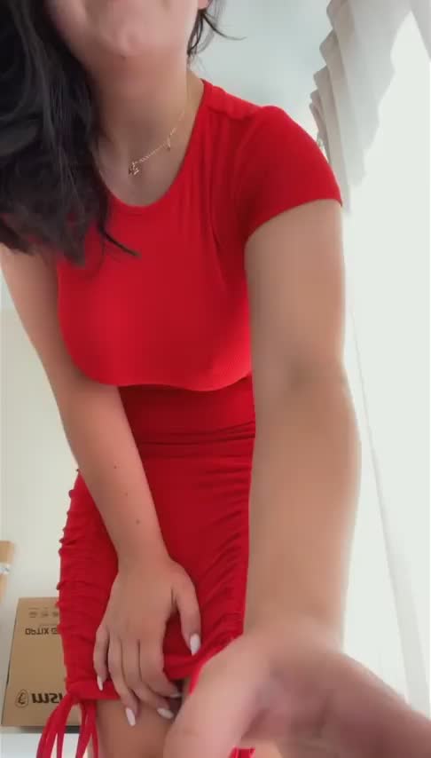 How do I look in red? : video clip