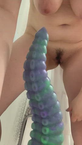Decided to bring out the tentacle toy and have some fun : video clip