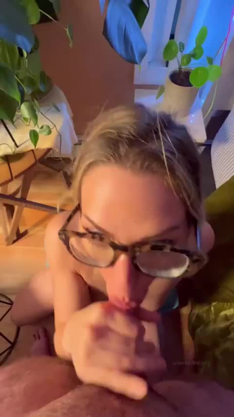 she knows exactly how to make my cock explode 😮‍💨 : video clip
