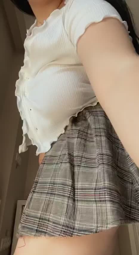 Are you looking under my skirt? : video clip