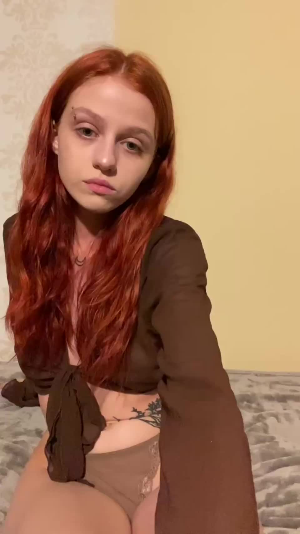 There’s a lack of ginger girls here so enjoy your daily dose 🧡 : video clip