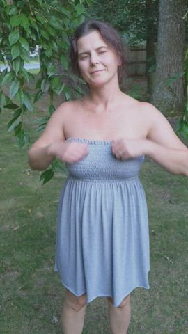 38y mom boobs..with a dash of smolder ;) : video clip