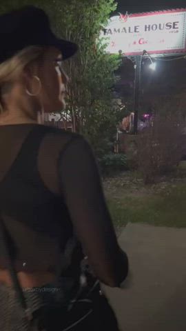 out on the town [GIF] : video clip