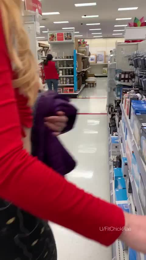 I wish Target had better lighting [Gif] : video clip