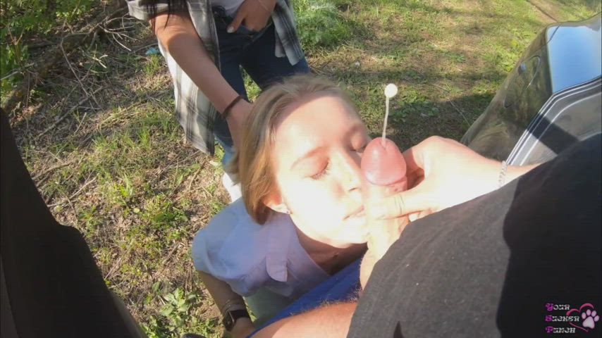 (FFM) cumshot outdoor cum facial while her friend watches, rubbing her pussy : video clip