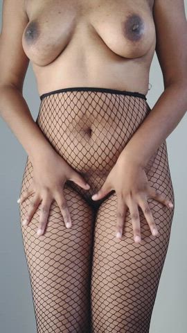 Babe in fishnets : video clip