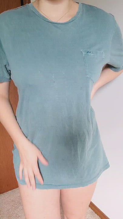 Do you have a thing for short girls with perfect boobs like mine? (18f) : video clip