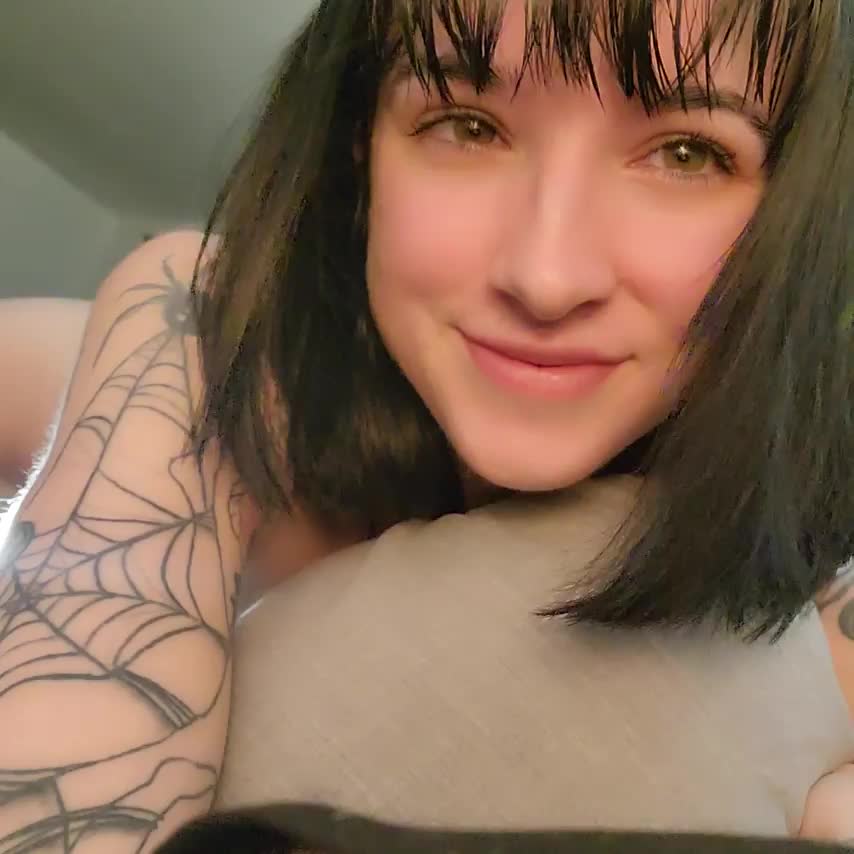 If you think I'm cute, wait till you see my asshole : video clip