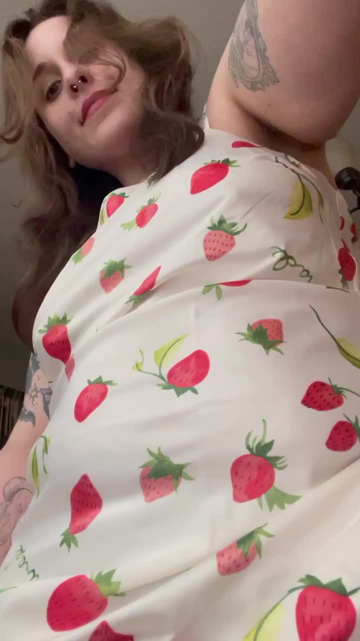Should I sit on your face or cock? : video clip