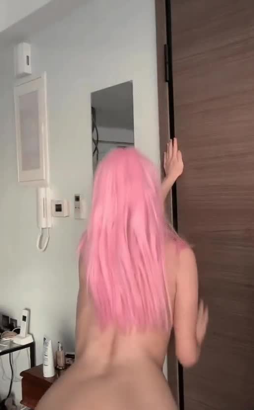 I may be young, but I certainly know how to drop down on a c*ck : video clip