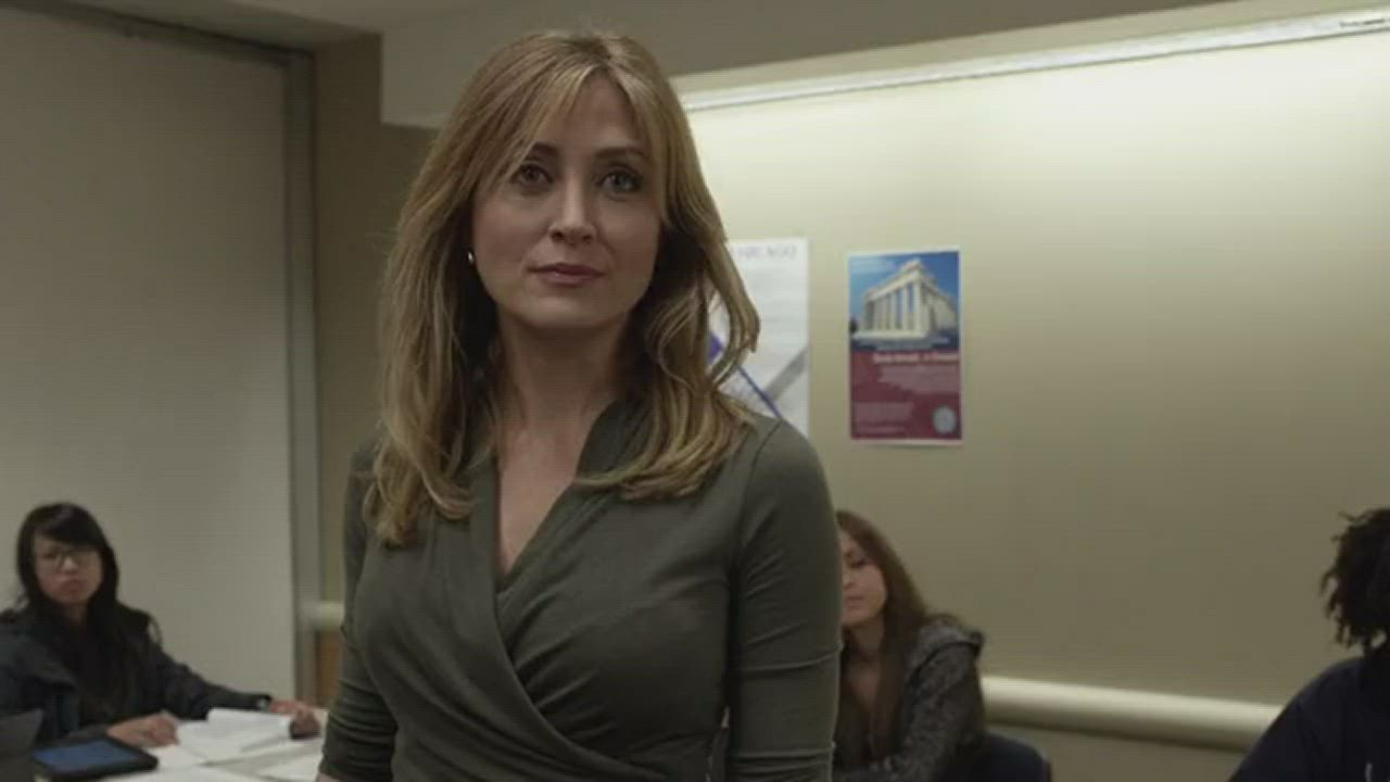 Sasha Alexander played a great Hotwife in Shameless : video clip