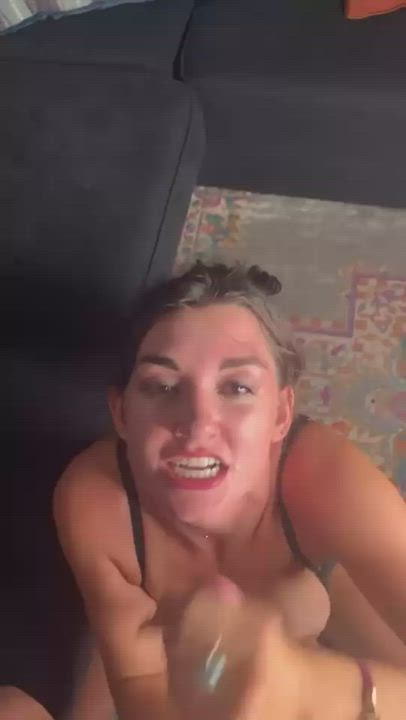 She loves cum more than anything : video clip