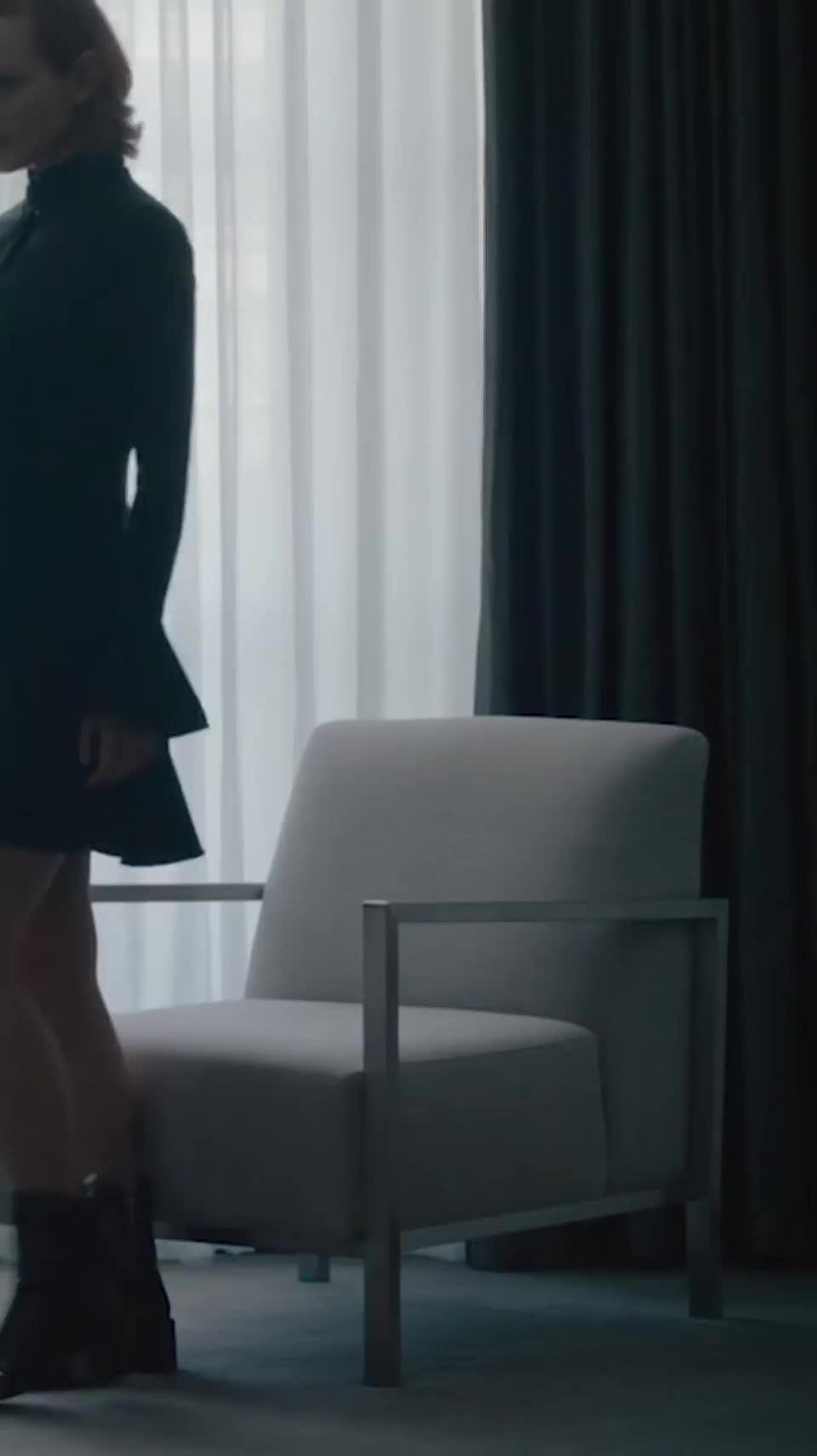 Louisa Krause - The Girlfriend Experience S2E1 (2017) : video clip