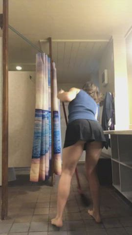 Just doing my housekeeping thing. : video clip