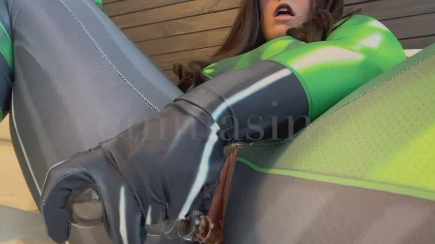 shego always keeps up with her anal training!! (u/emmasins_) [kim possible] : video clip