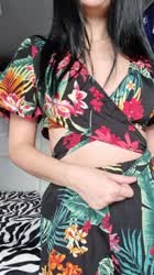 Tropical outfit hiding big coconut titties : video clip