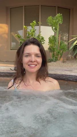 Hot tub flash [gif] : video clip