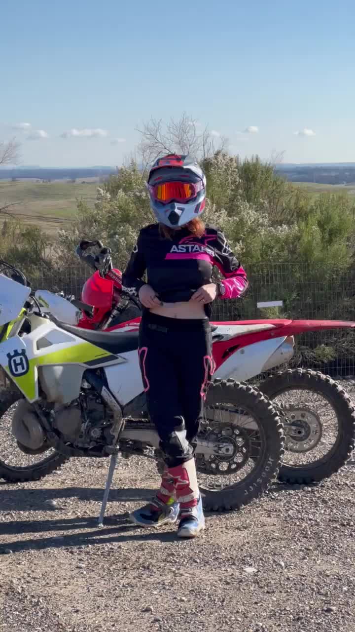 Went riding and flashing. You’re welcome to hop on the back with me. [GIF] : video clip