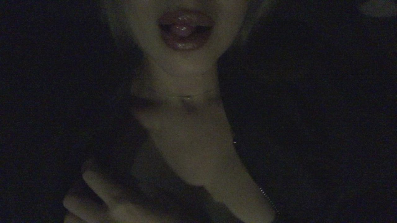 Would you fuck me in the car? ☺️ [18F] : video clip