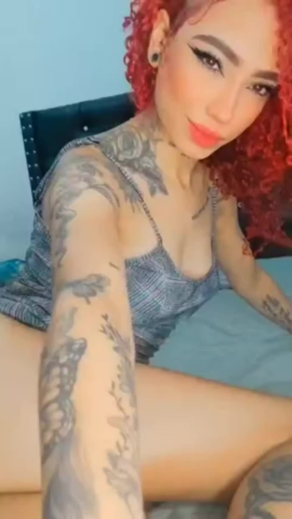 My pussy is ready for a creampie😏 : video clip