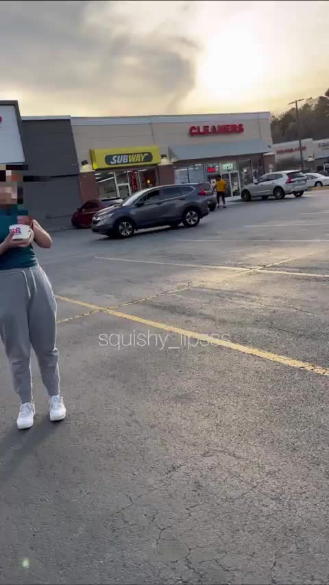 Having a little fun outside : video clip