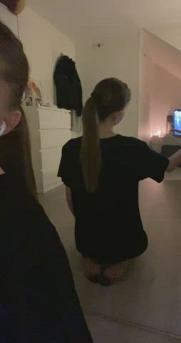 i want a bf who loves my petite body and ass : video clip