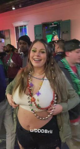 Busty hottie happy to flash for beads! : video clip