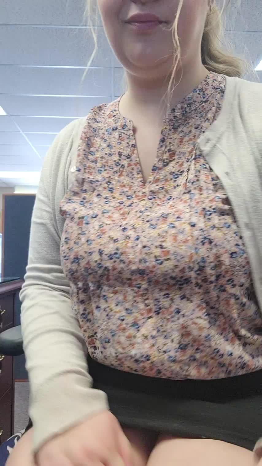 Would you sneak a peak if you saw me lifting my skirt at work? : video clip