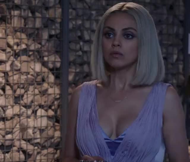 Mila Kunis is such a seductress, this look of her gave me an instant hard on, a perfect material for messy face fuck. : video clip