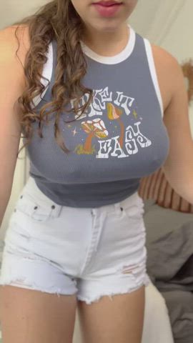 I wonder what my friends would say if they knew how big and perfect my boobs are (19f) : video clip