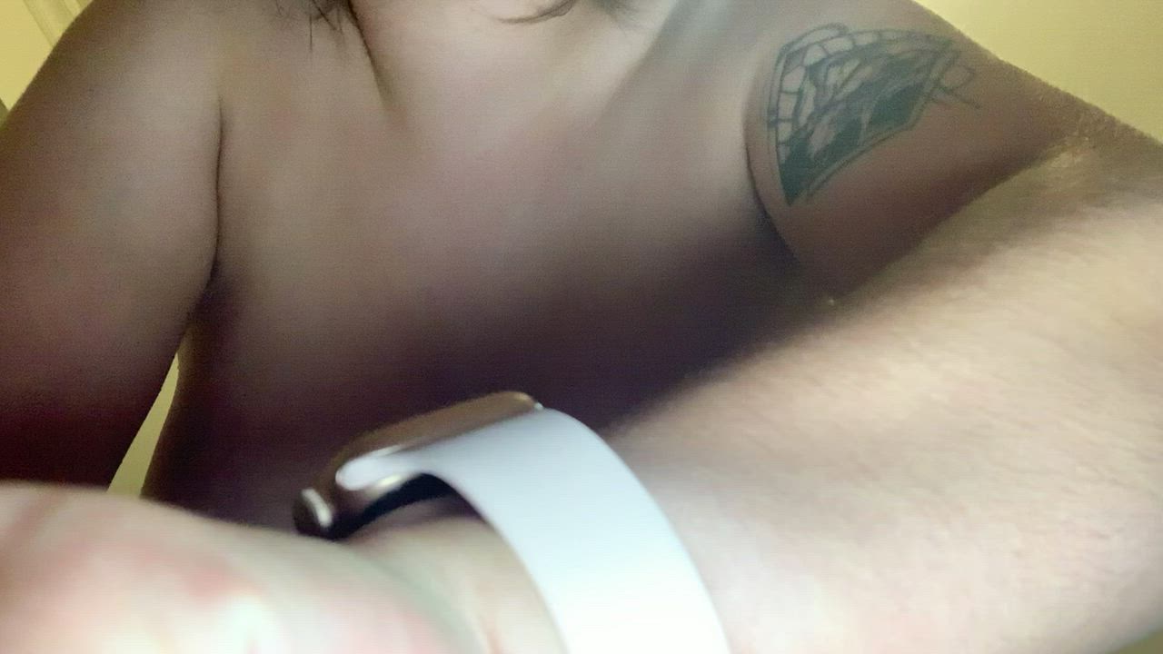 Wanna suck on them titties? :P : video clip