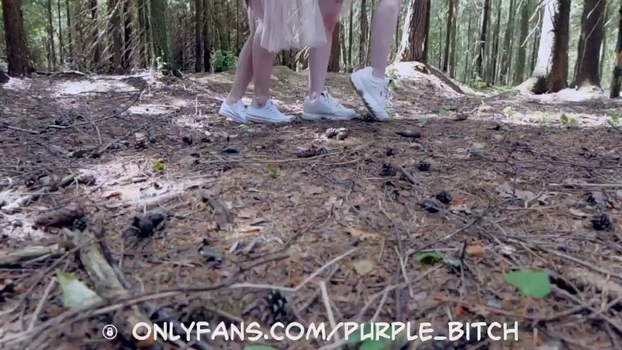 Two beautiful elves in the forest (Cosplay) : video clip