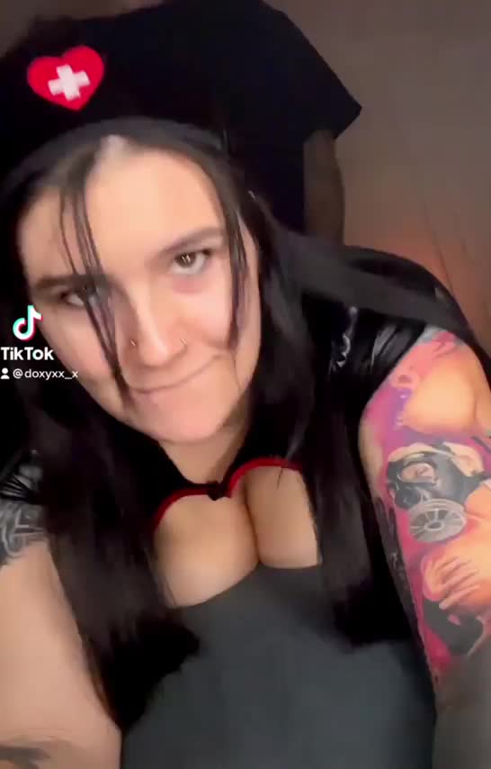 I fucked a lucky redditor live on tiktok : video clip