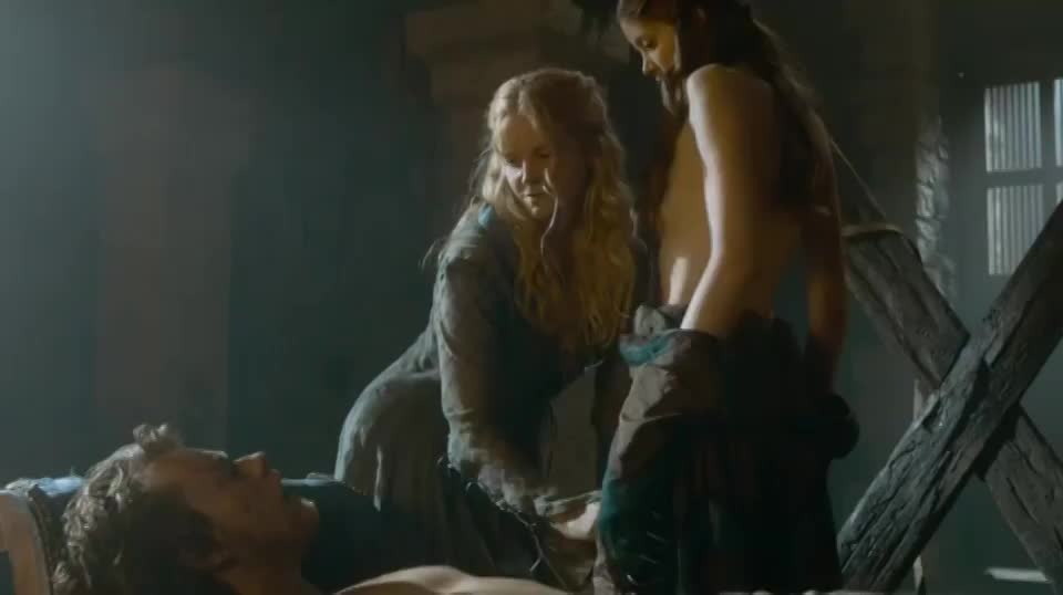 Charlotte Hope in Game of Thrones : video clip