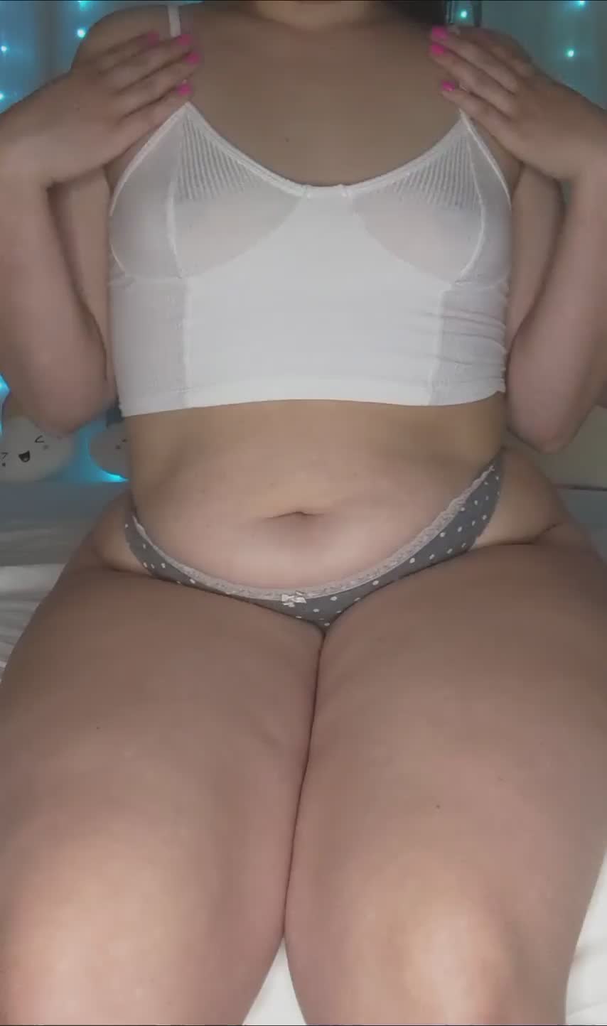 I hope you like thick thighs : video clip