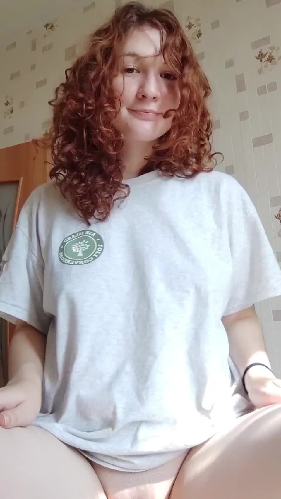 Are thick fit redheads welcome here? : video clip