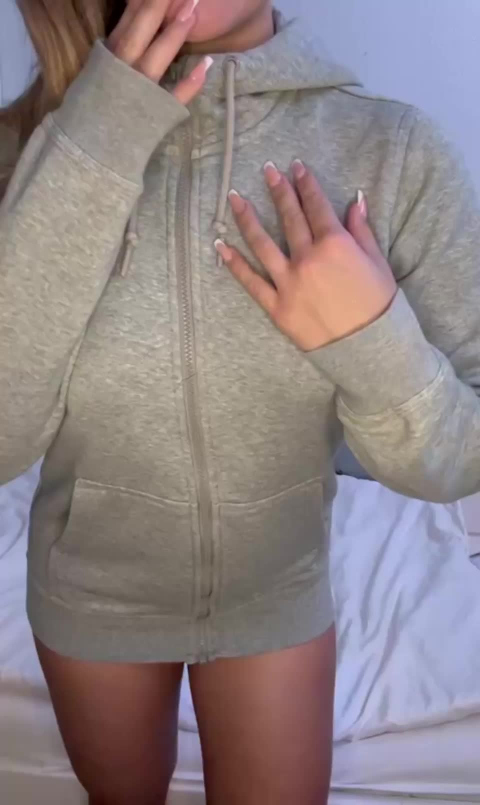 I don‘t dare to show n*des of myself here, but I hope you like this video too. : video clip