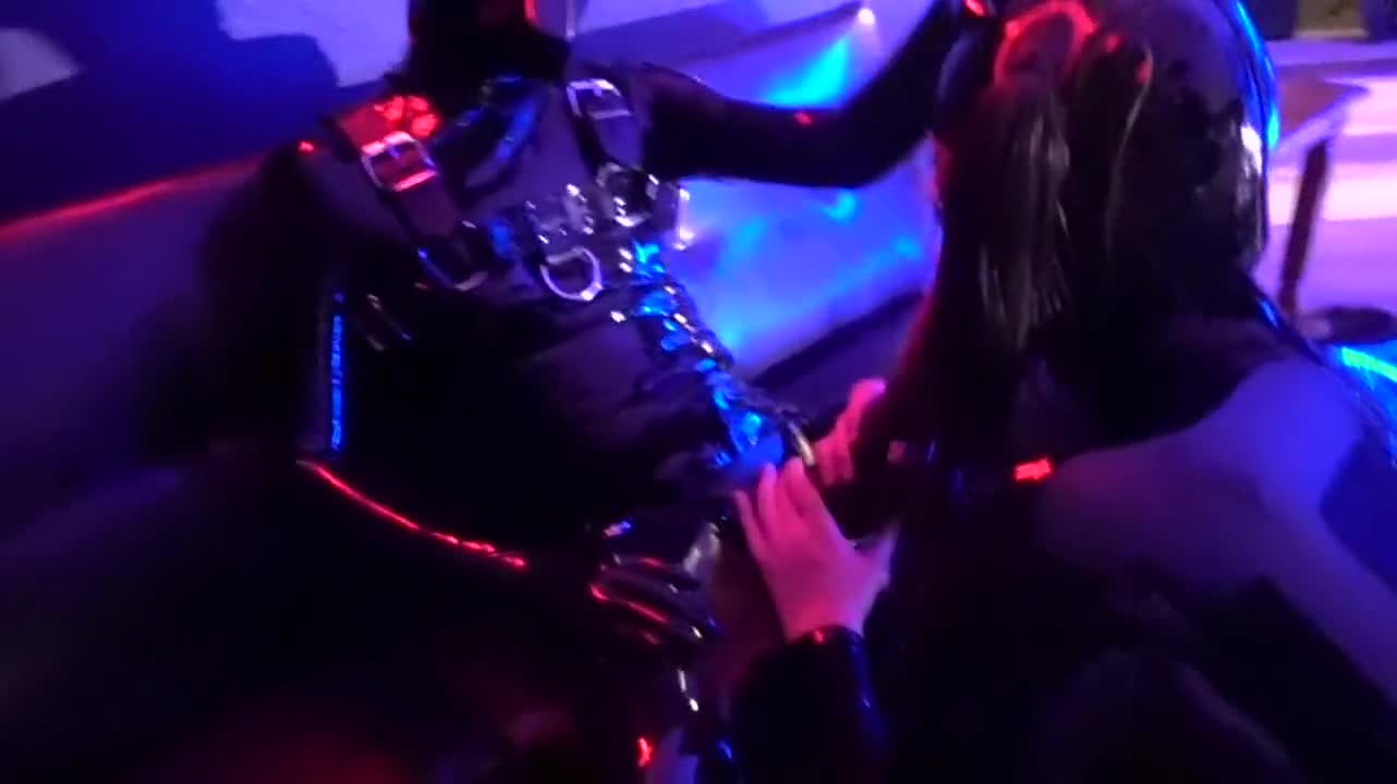 Throating this horse cock <3 : video clip