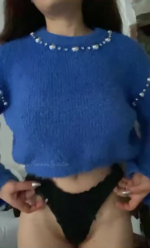 Don't mind me, i'm trying to seduce you : video clip