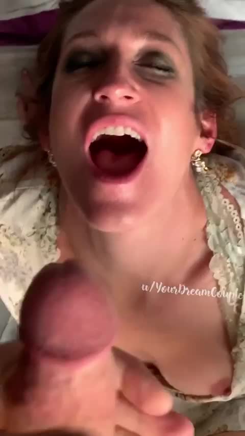 Gave me a full chin : video clip
